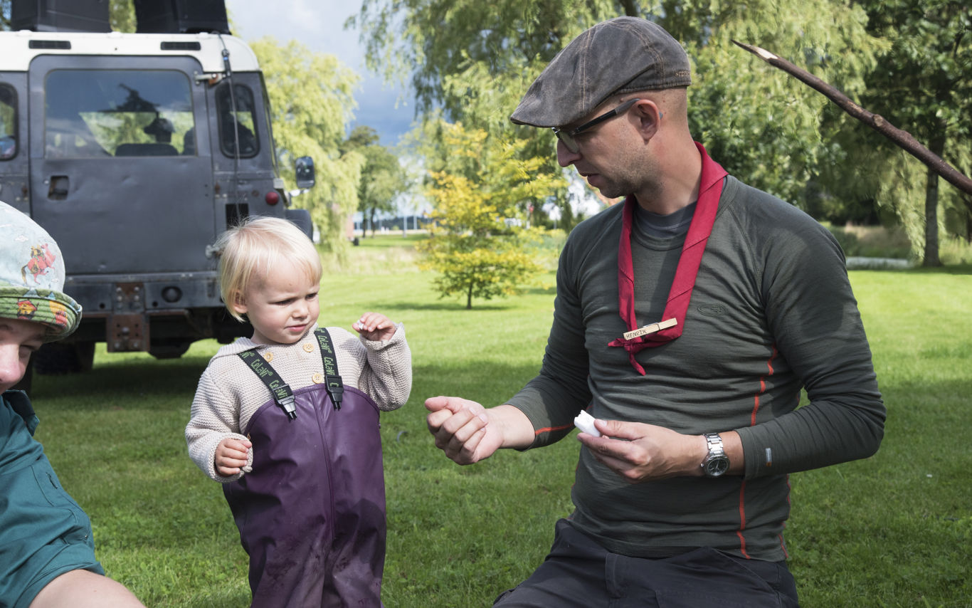 Store og små spejdere.